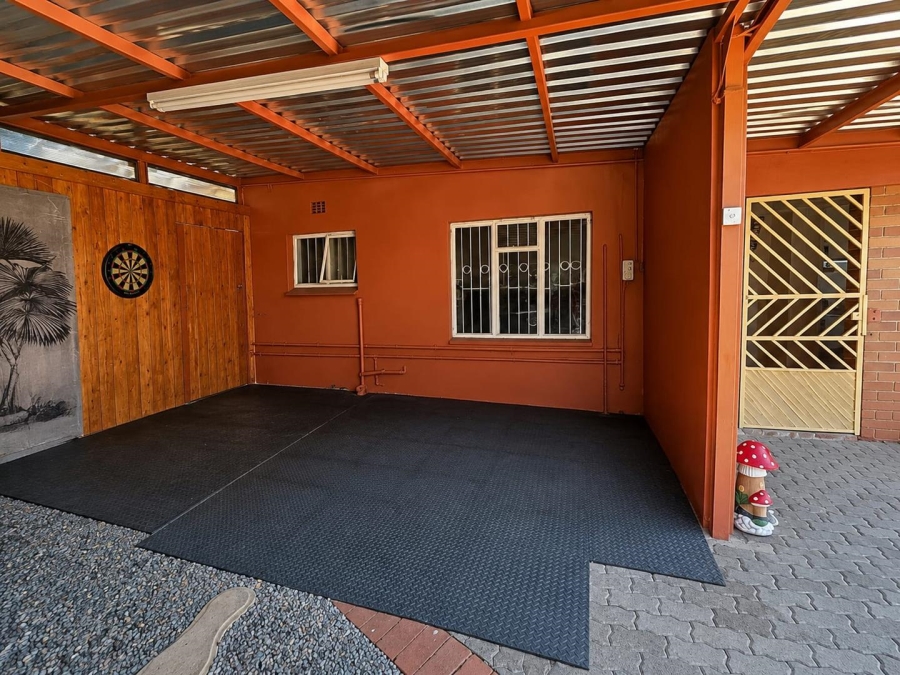 5 Bedroom Property for Sale in Wilgehof Free State